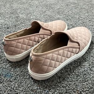 Steve Madden Ecentrcq Quilted Slip on Sneakers.